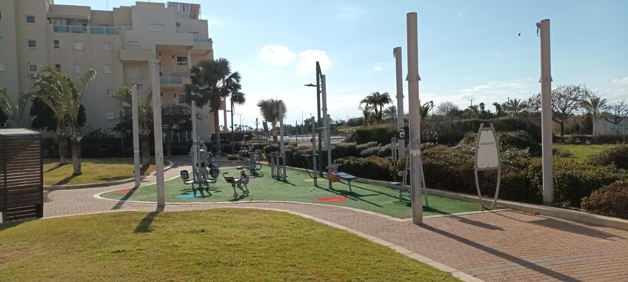 Beach Suite Israel- Private Jacuzzi Garden Suite & Gym, 3 Min Walk To Beach ביץ סוייט ישראל- ג'קוזי פרטי בגינה 3 דקות הליכה לים וחדר כושר Ascalón Exterior foto